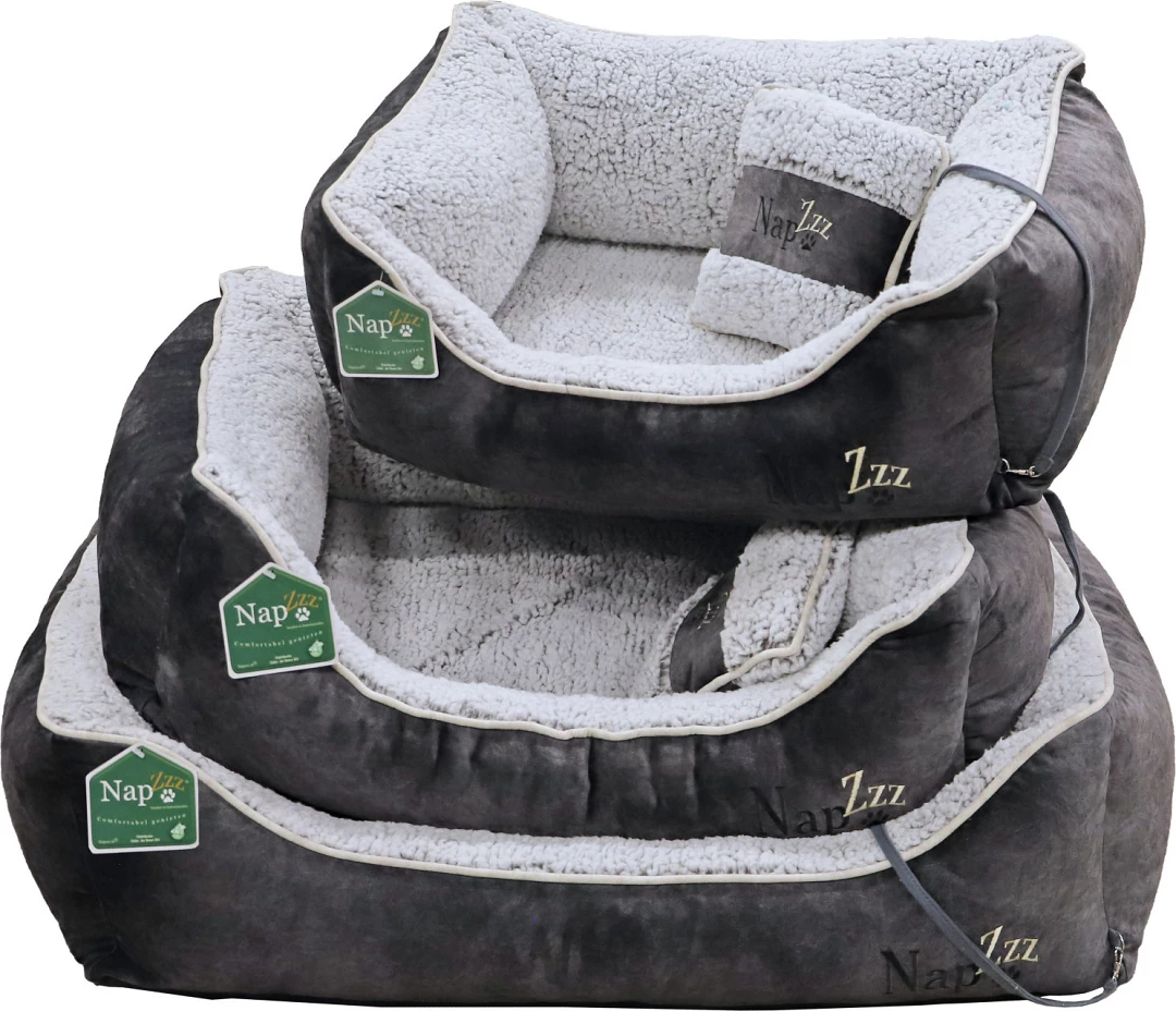 NapZZZ Hondenmand Divan Met Kussen Grijs/Wit 3 NapZZZ Hondenmand Divan Met Kussen Grijs/Wit